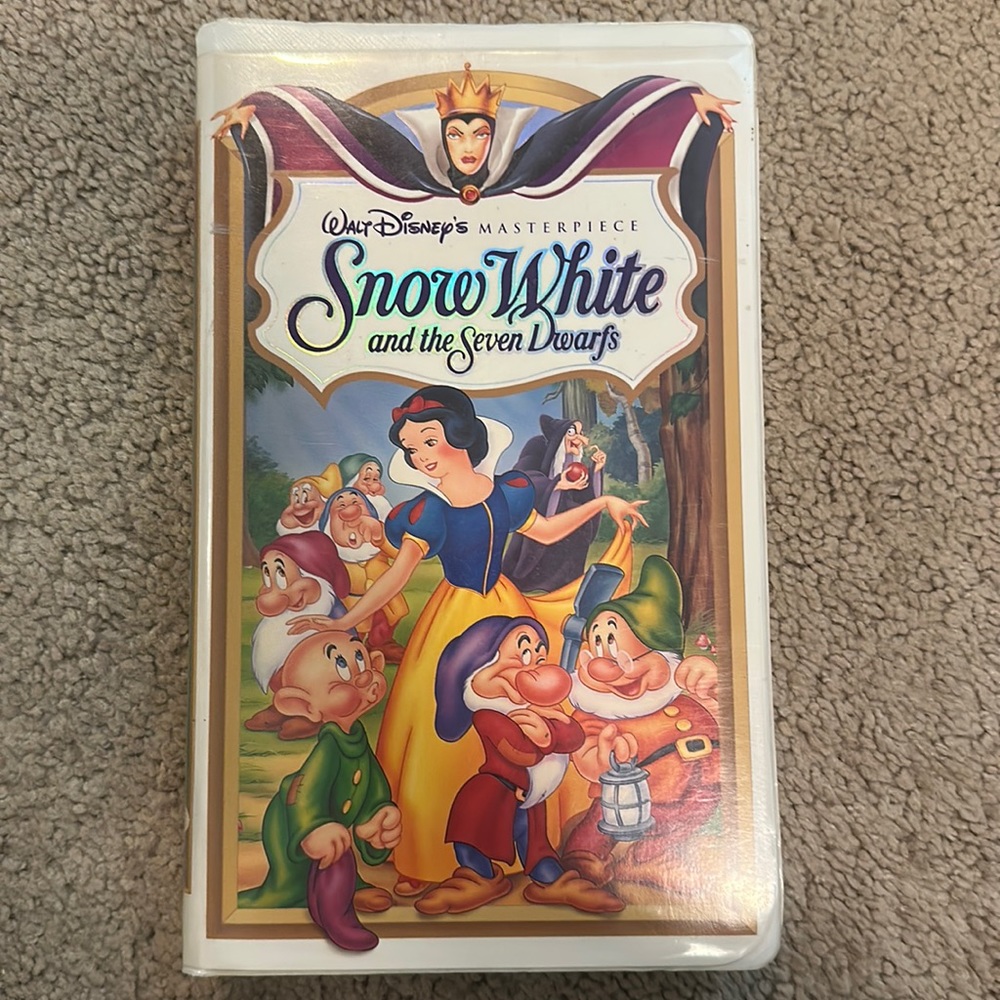 Walt Disney Snow White and The Seven Dwarfs VHS Tape